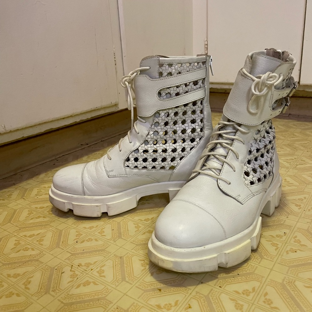 USED Free People Combat Boot Asher Leather Weave WHITE Size 8
